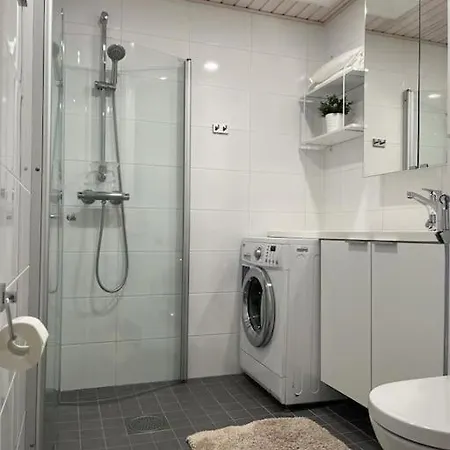 Valoisa Kaksio Toppilansalmessa 아파트 *